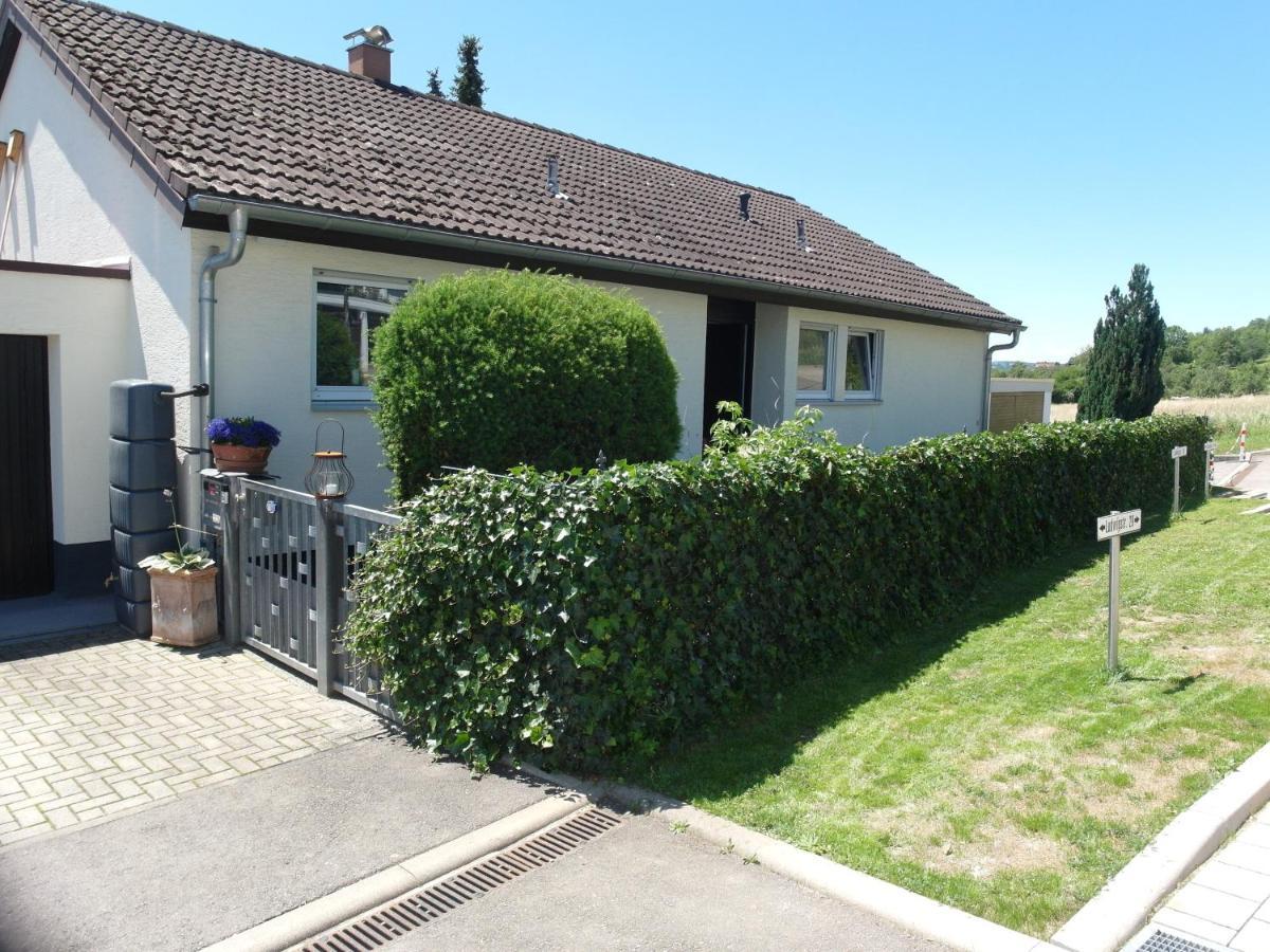 Appartement Region Esslingen - Nähe Messe - Flughafen - Stuttgart - Wohnen und Arbeiten auf Zeit in 120m2 Wohlfühlatmosphäre - ab 3 Übernachtungen - geeignet für 4 Personen - Beistellbett möglich - Kinder und Tiere willkommen - Garage für e-bikes Altbach Exterior foto